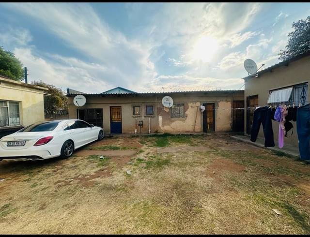 14 BEDROOM HOUSE FOR SALE IN GERMISTON STATION